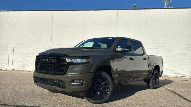 2027 RAM 1500 Laramie — photo 1 of 39
