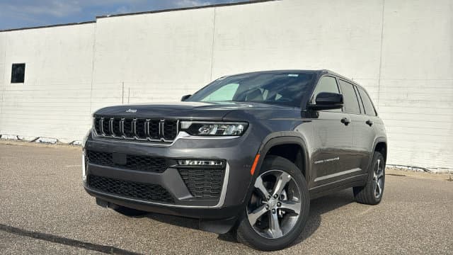 2026 Jeep Grand Cherokee Limited — photo 1 of 40