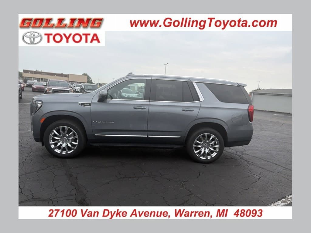 2022 GMC Yukon SLT — photo 1 of 10