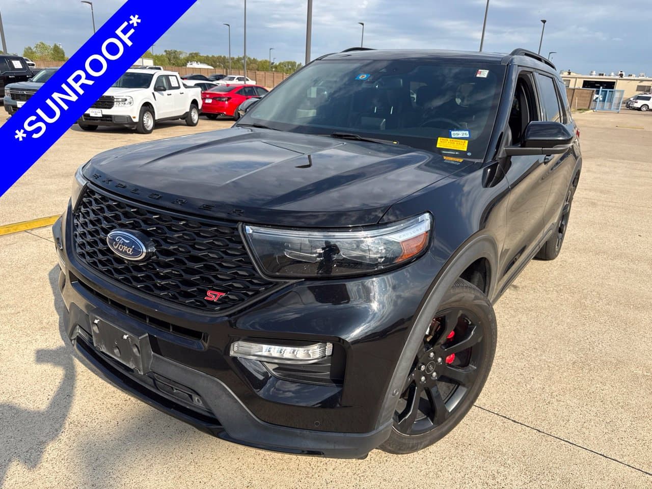 2021 Ford Explorer ST — photo 1 of 27