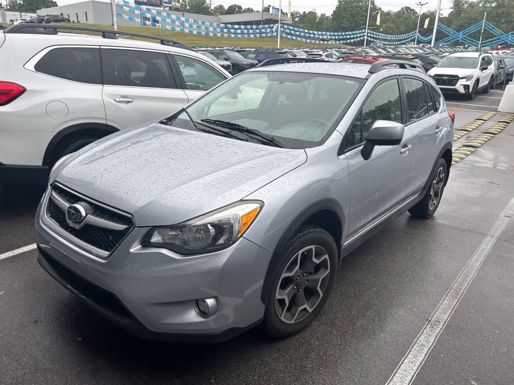 2014 Subaru XV Crosstrek Base — photo 1 of 6