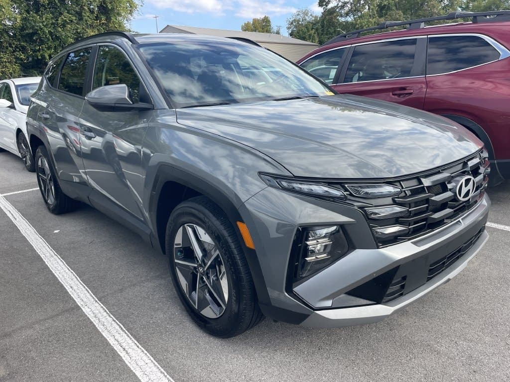 2025 Hyundai Tucson SEL — photo 1 of 12