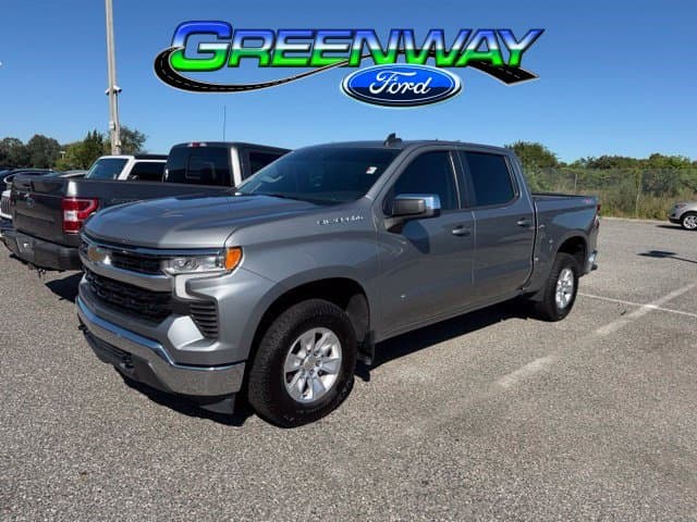 2023 Chevrolet Silverado 1500 LT — photo 1 of 23