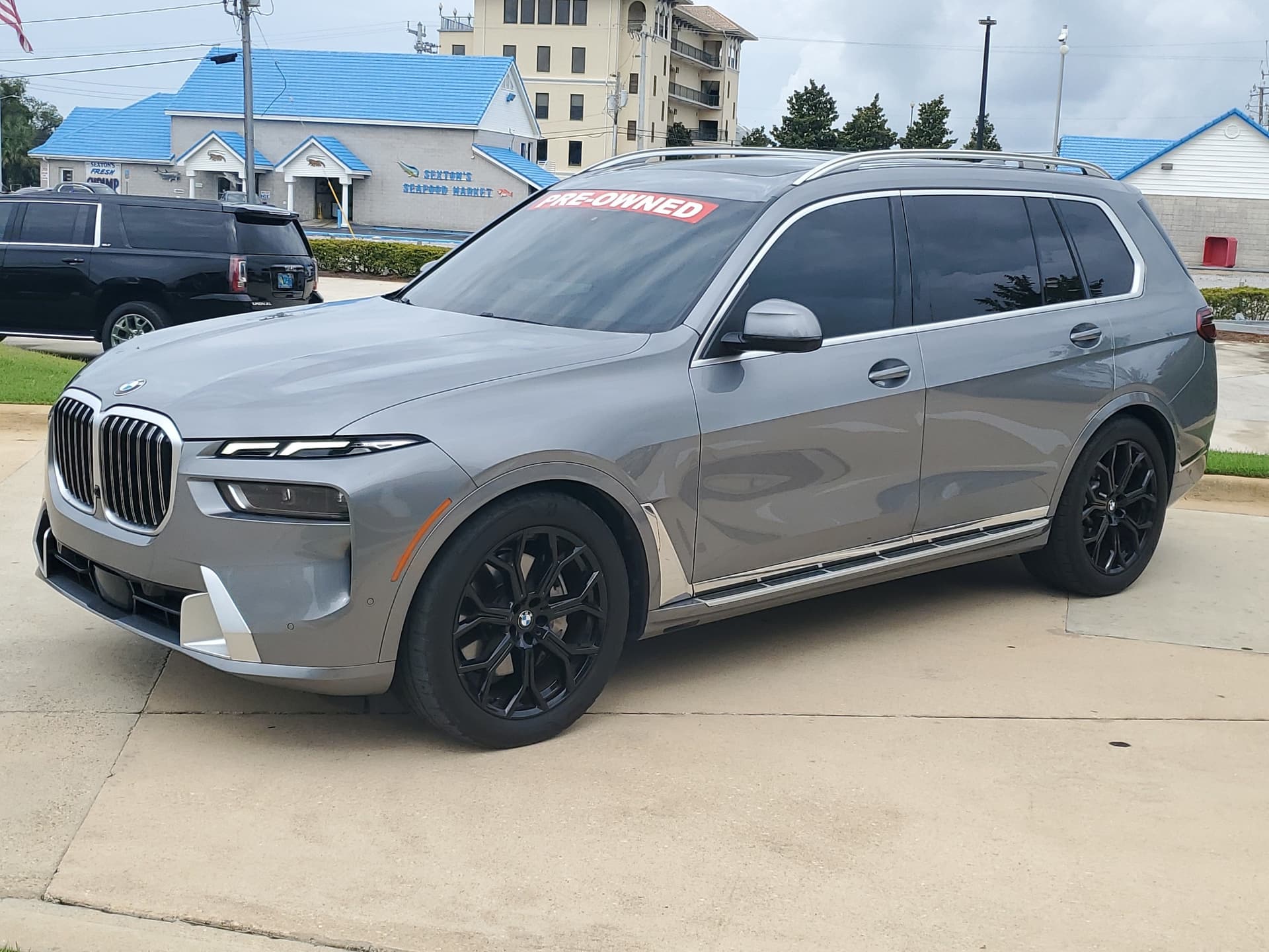 2024 BMW X7 xDrive40i — photo 1 of 38