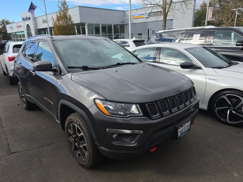 2019 Jeep Compass Trailhawk — photo 1 of 7