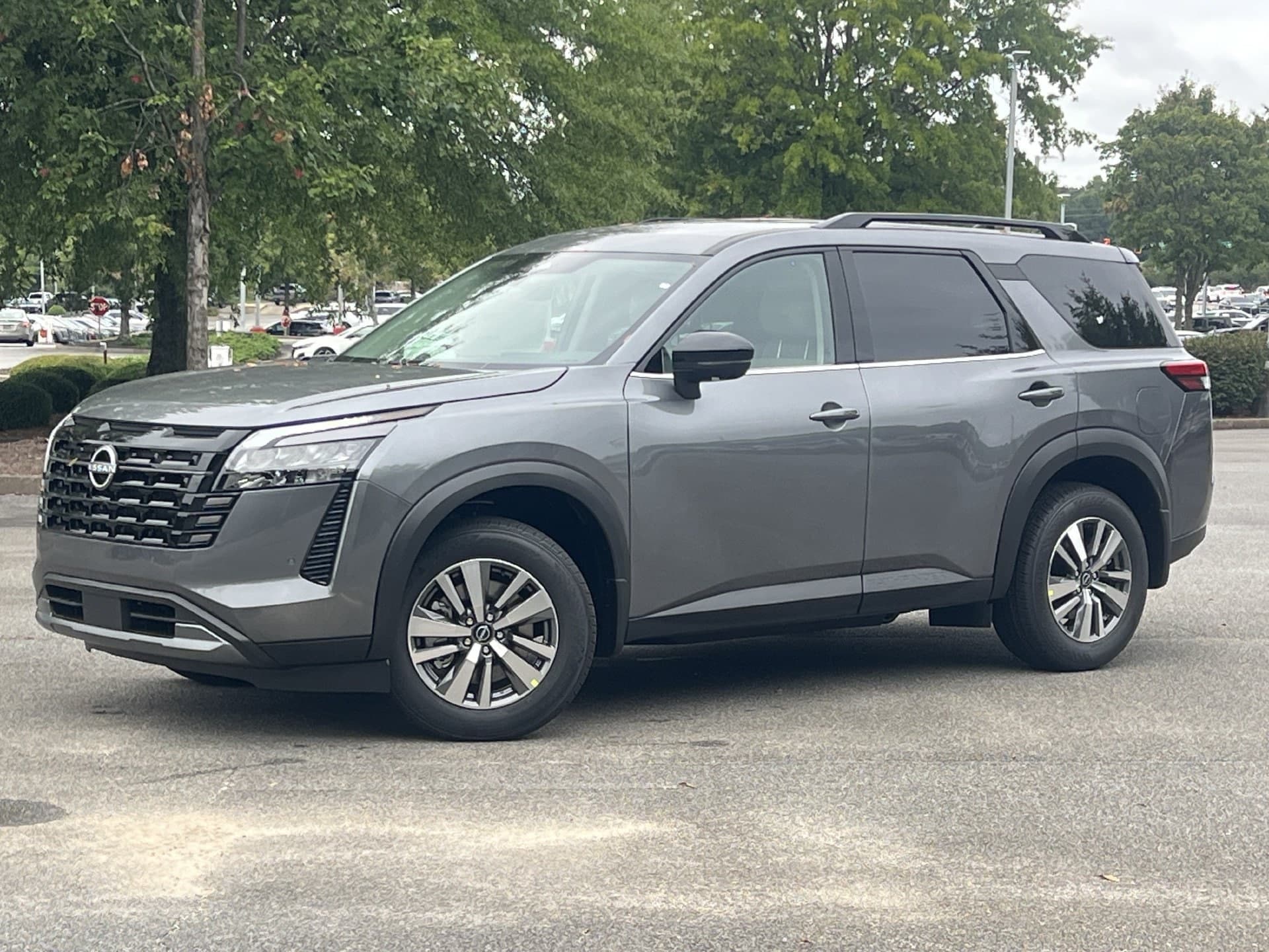 2026 Nissan Pathfinder SL — photo 1 of 28