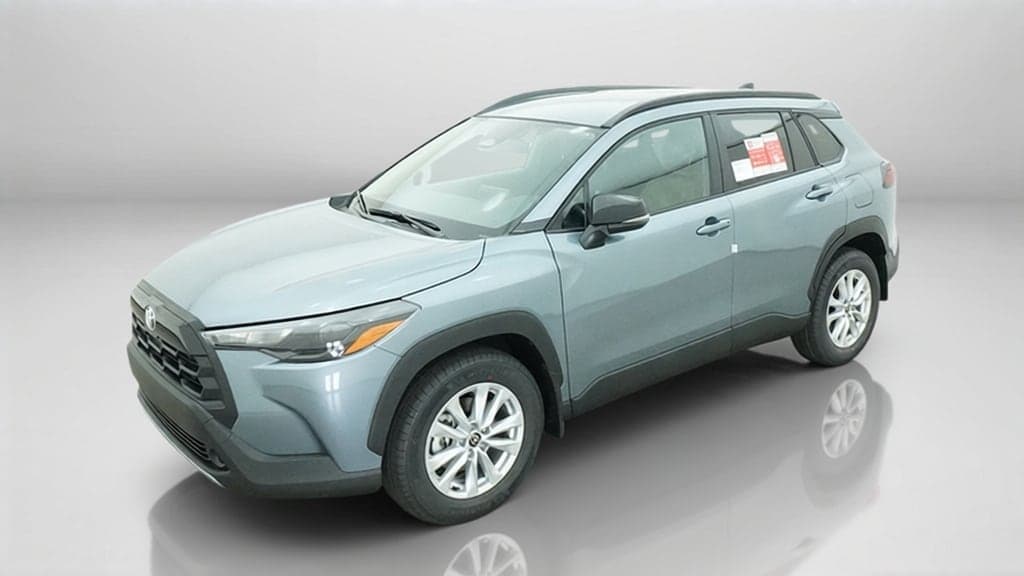2026 Toyota Corolla Cross LE — photo 1 of 18