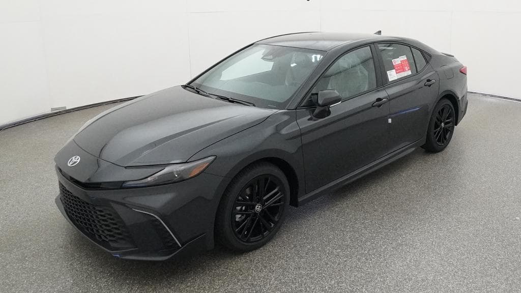 2026 Toyota Camry SE — photo 1 of 34
