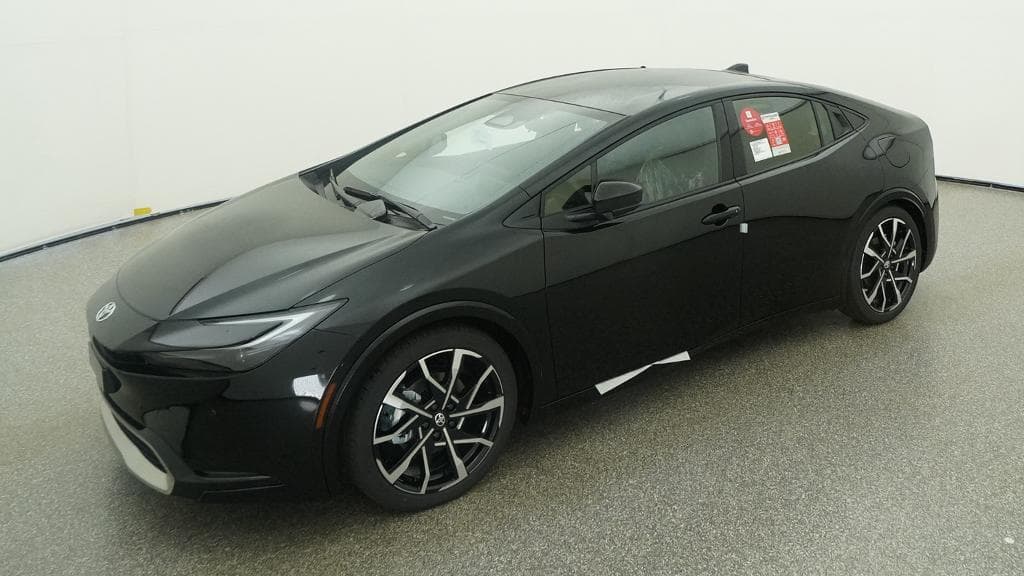 2027 Toyota Prius Plug-In Hybrid XSE Premium — photo 1 of 34