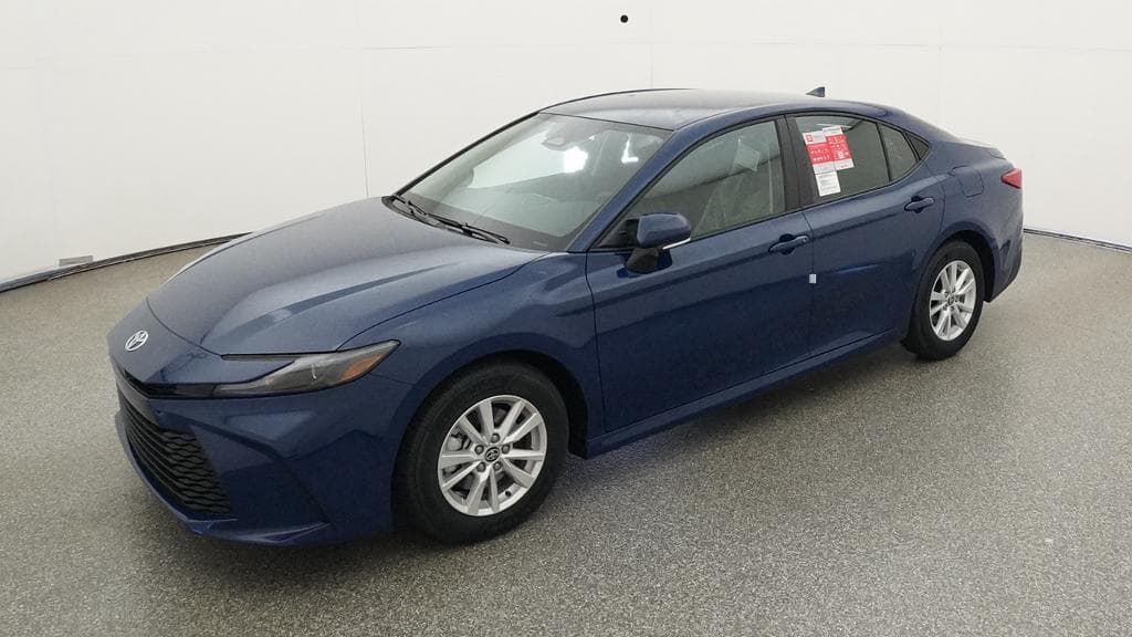 2026 Toyota Camry LE — photo 1 of 34