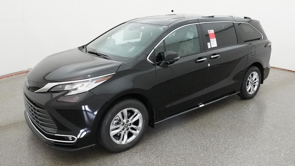 2026 Toyota Sienna Limited — photo 1 of 34