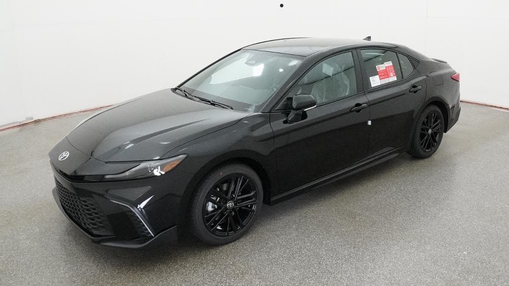 2026 Toyota Camry SE — photo 1 of 34