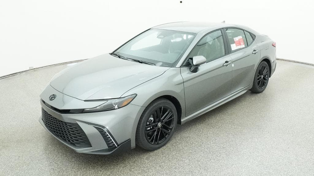 2026 Toyota Camry SE — photo 1 of 34