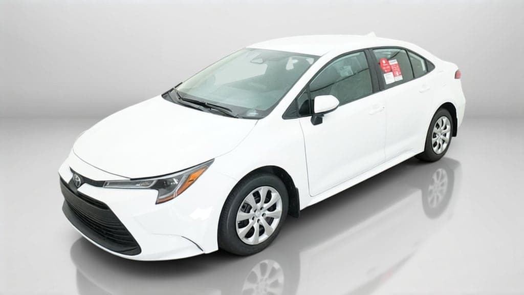 2027 Toyota Corolla LE — photo 1 of 18