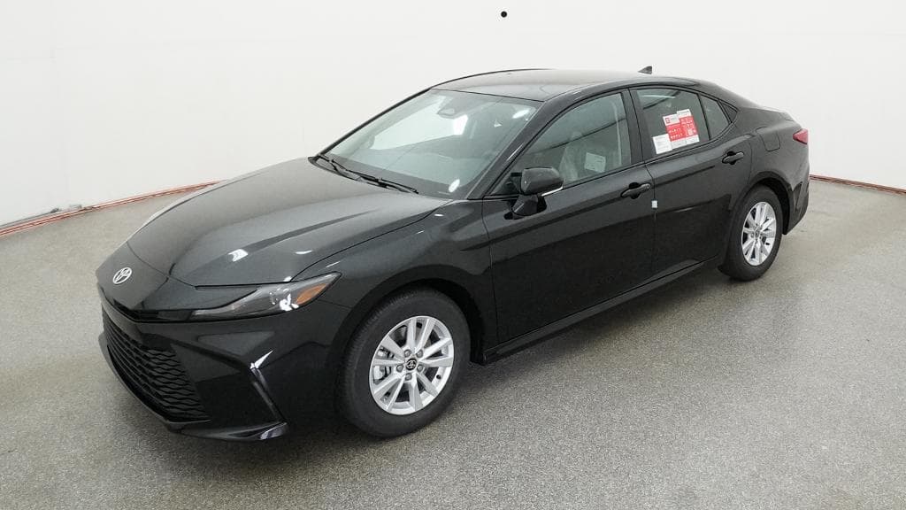 2026 Toyota Camry LE — photo 1 of 34