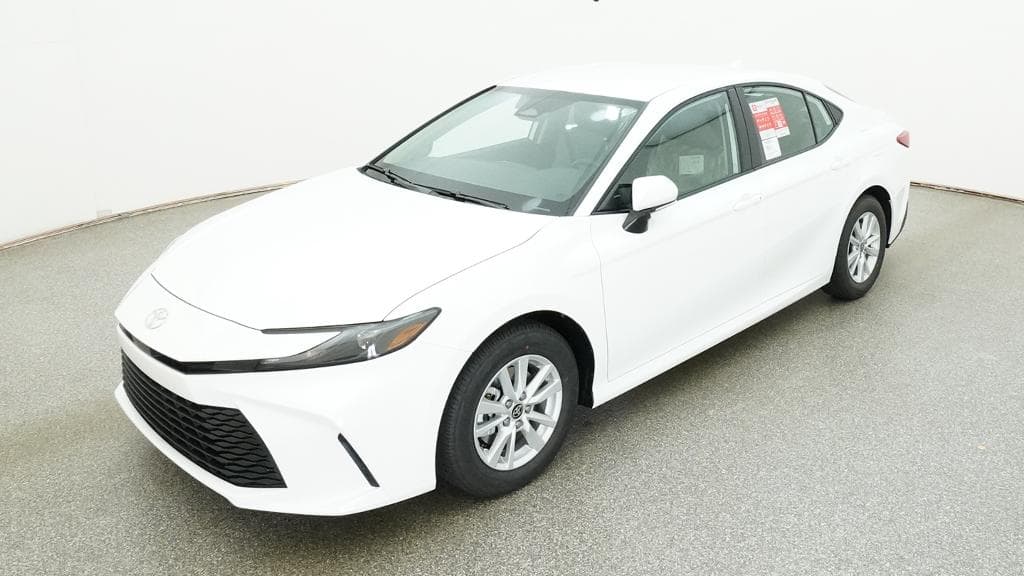 2026 Toyota Camry LE — photo 1 of 34