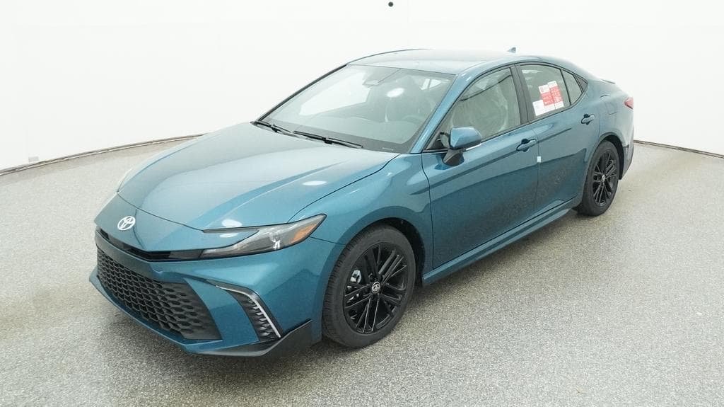 2026 Toyota Camry SE — photo 1 of 34