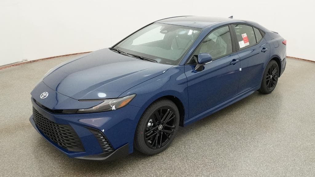 2026 Toyota Camry SE — photo 1 of 34