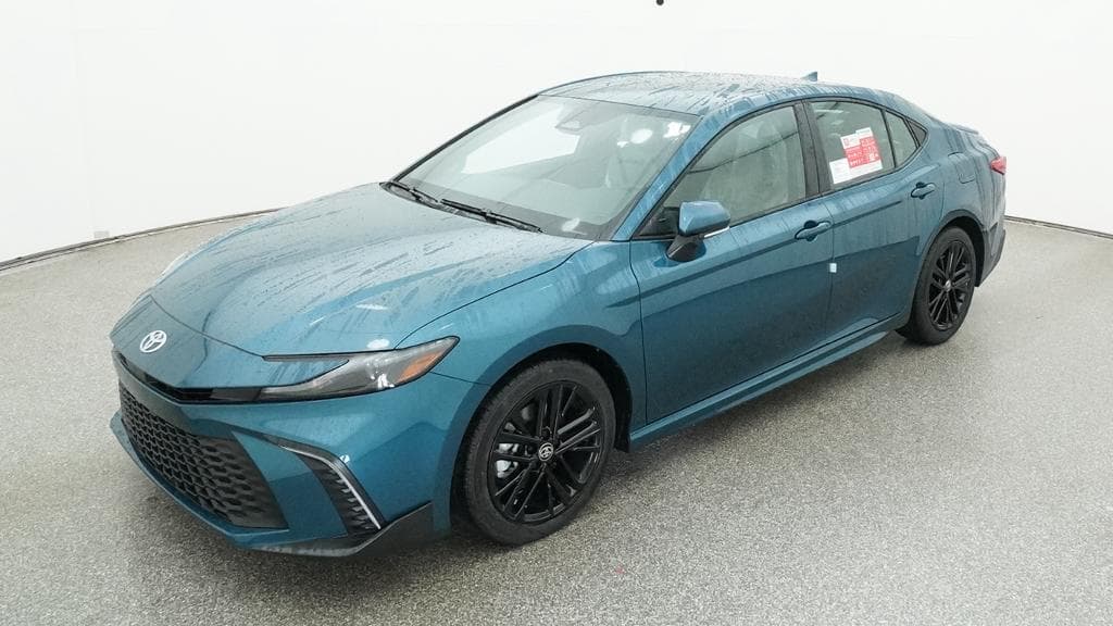 2026 Toyota Camry SE — photo 1 of 34