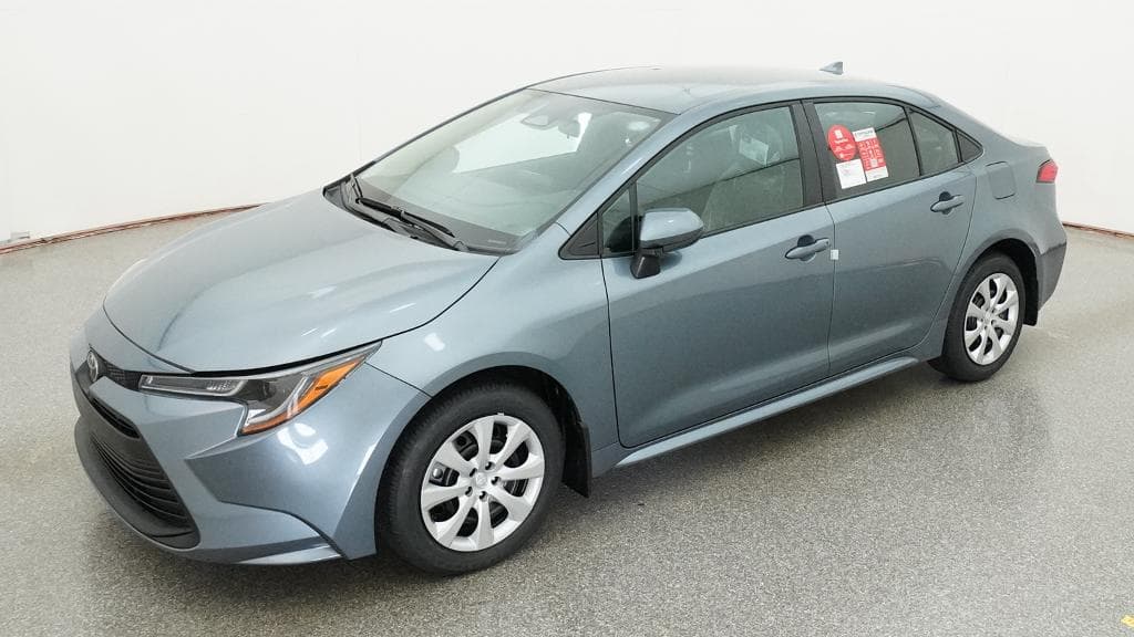 2027 Toyota Corolla LE — photo 1 of 34