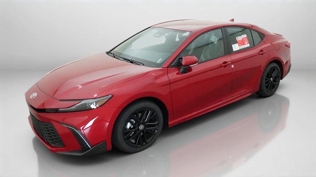 2026 Toyota Camry SE — photo 1 of 18