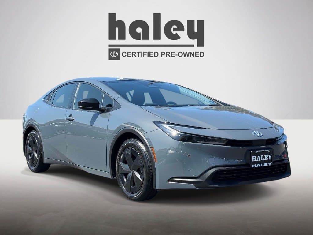 2026 Toyota Prius LE — photo 1 of 27