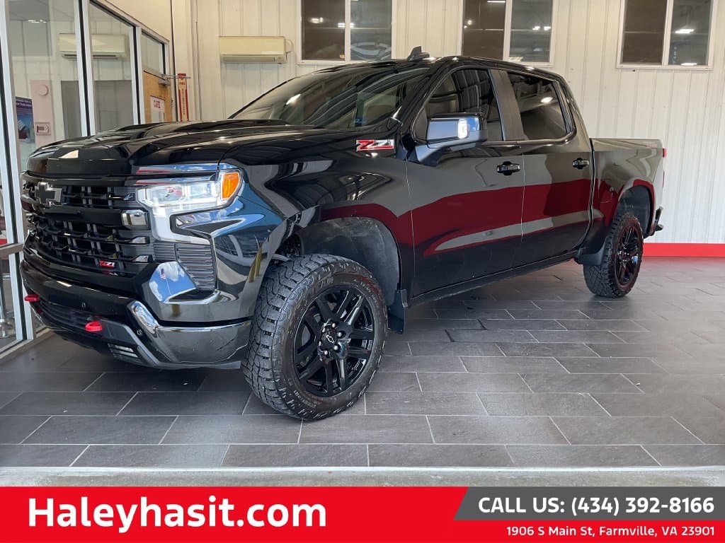 2024 Chevrolet Silverado 1500 LT Trail Boss — photo 1 of 32