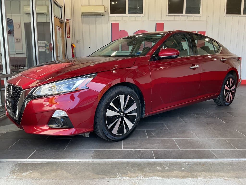 2020 Nissan Altima 2.5 SL — photo 1 of 33