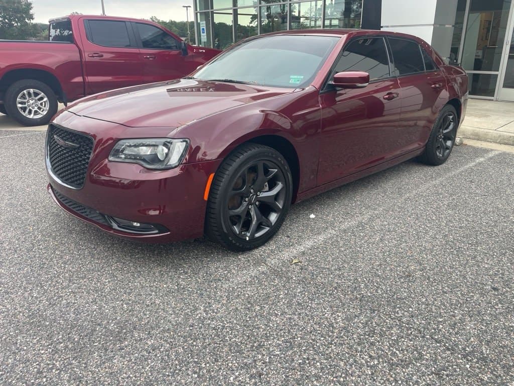 2022 Chrysler 300 300S — photo 1 of 13