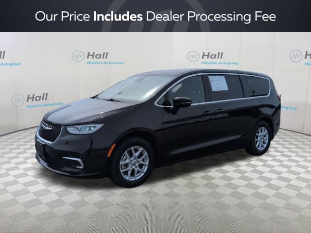 2025 Chrysler Pacifica Select — photo 1 of 13