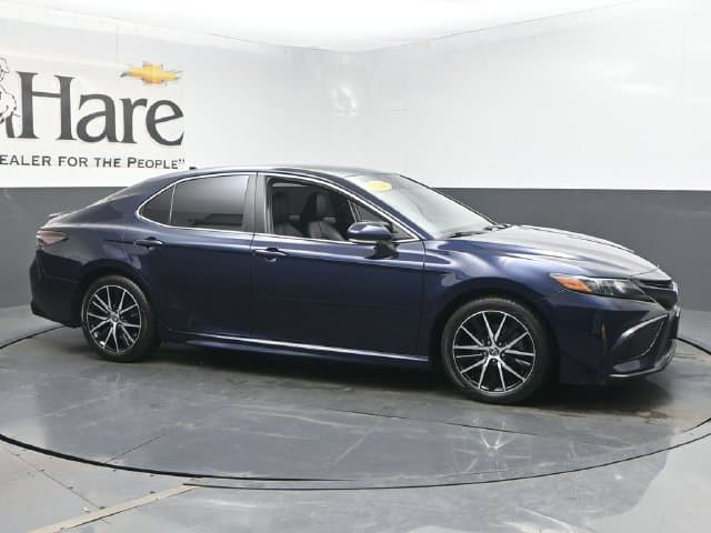 2022 Toyota Camry SE — photo 1 of 62