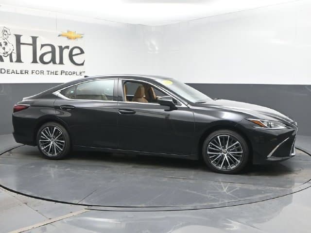 2025 Lexus ES Base — photo 1 of 63