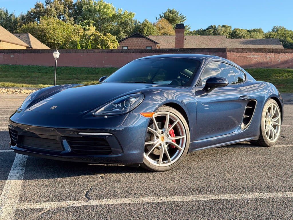 2020 Porsche 718 Cayman S — photo 1 of 26