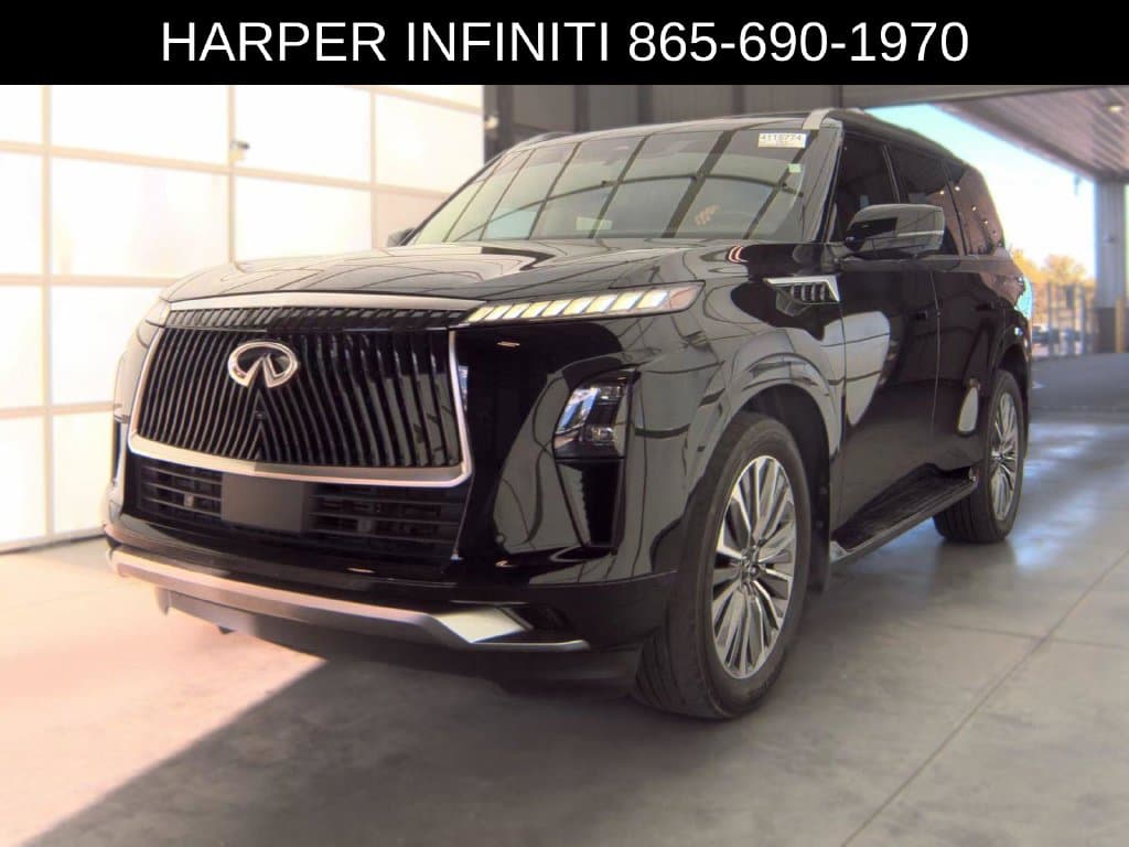 2025 INFINITI QX80 LUXE — photo 1 of 12