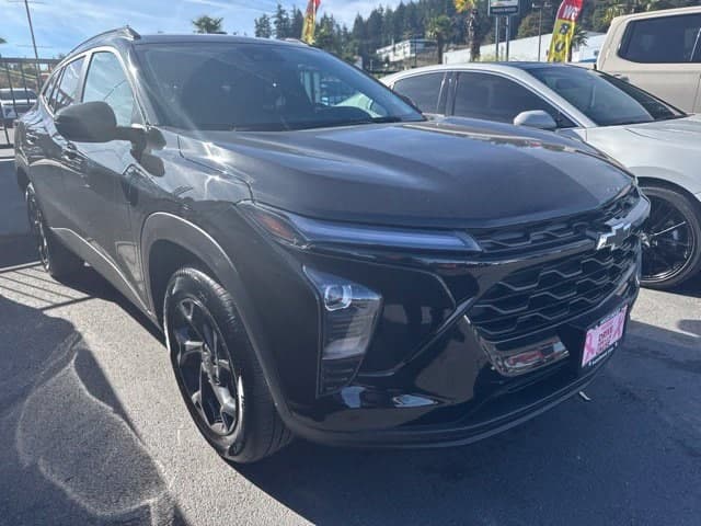 2026 Chevrolet Trax LT — photo 1 of 3