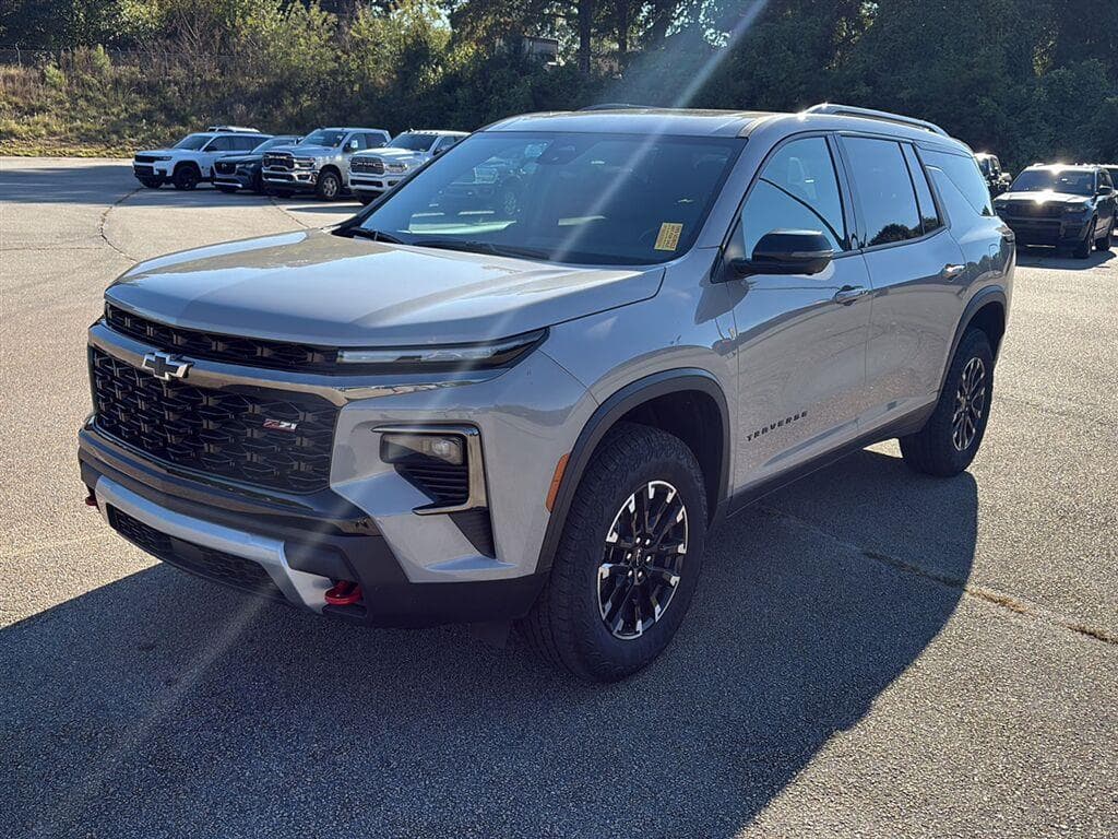 2026 Chevrolet Traverse AWD Z71 — photo 1 of 10