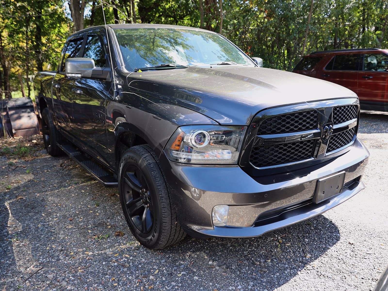2018 RAM 1500 Sport — photo 1 of 8
