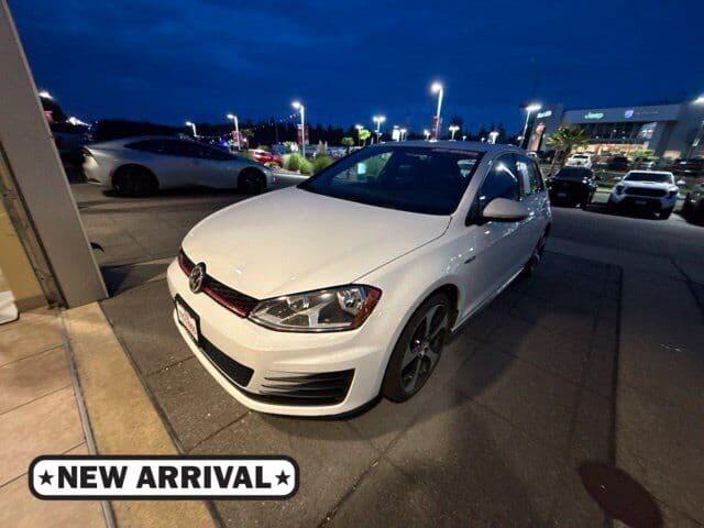 2016 Volkswagen Golf GTI S — photo 1 of 8