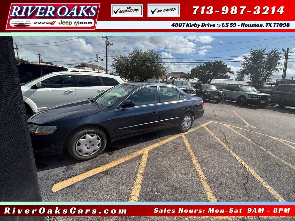2000 Honda Accord Sdn LX — photo 1 of 3