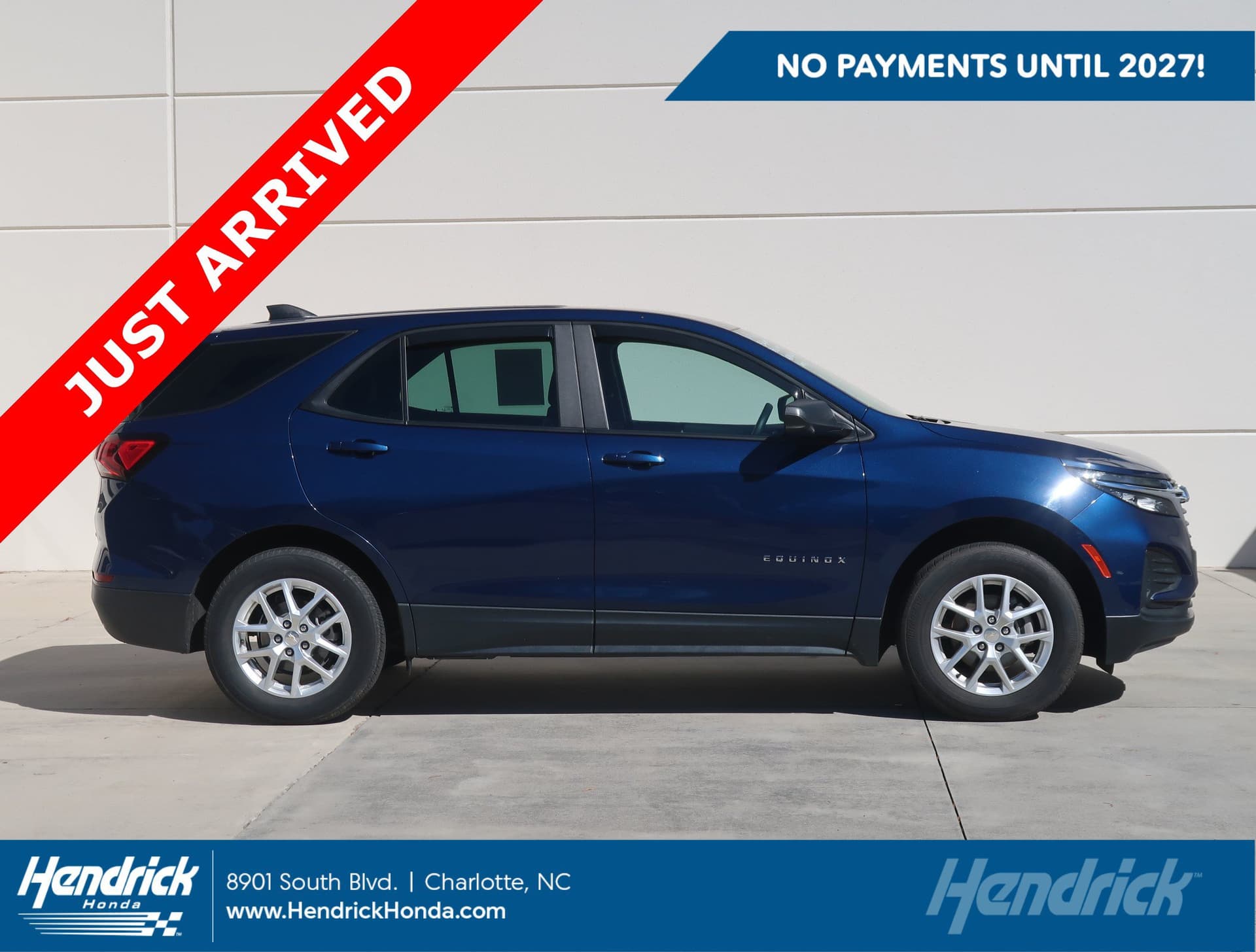 2023 Chevrolet Equinox LS — photo 1 of 35