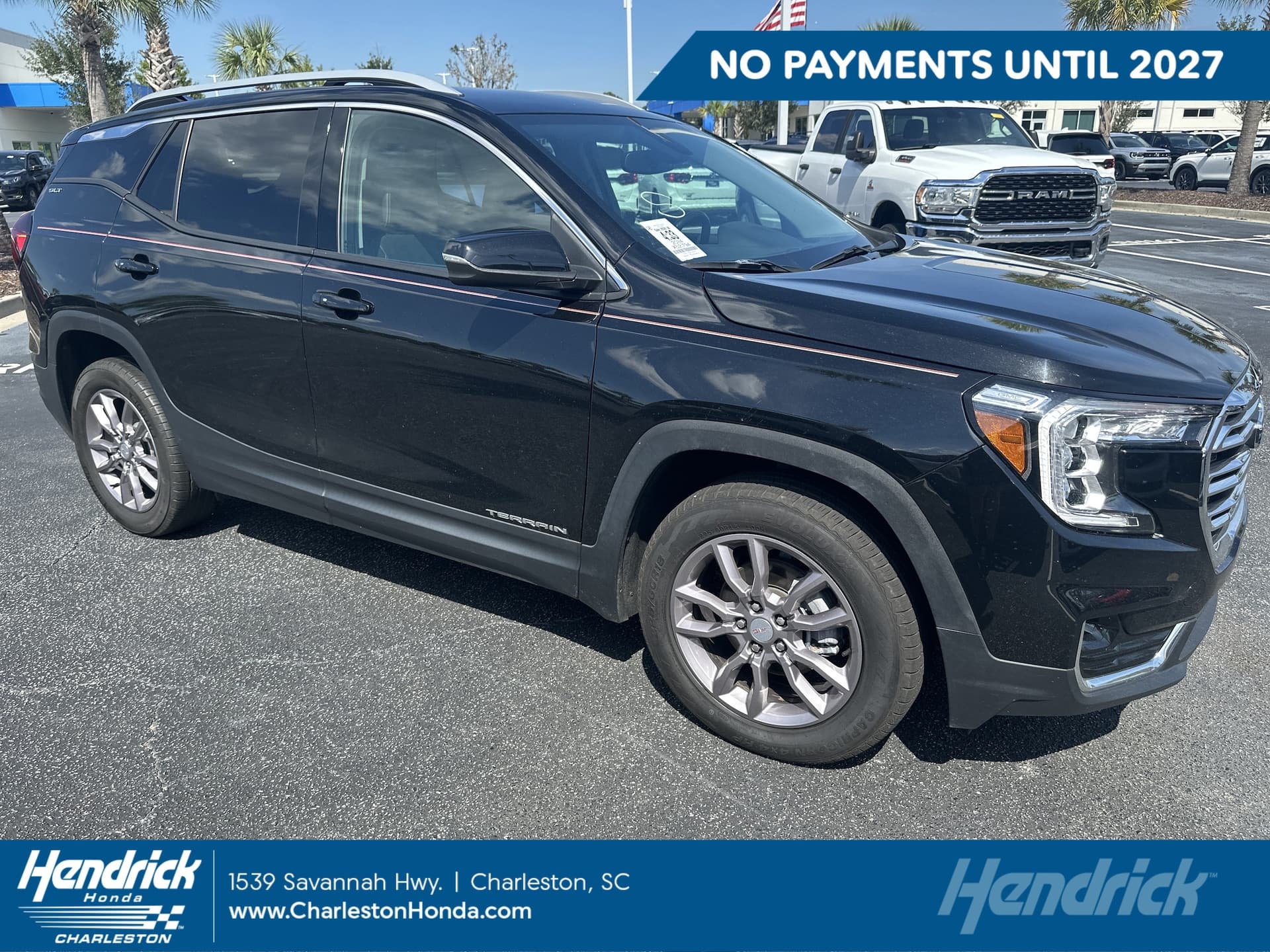 2024 GMC Terrain SLT — photo 1 of 7