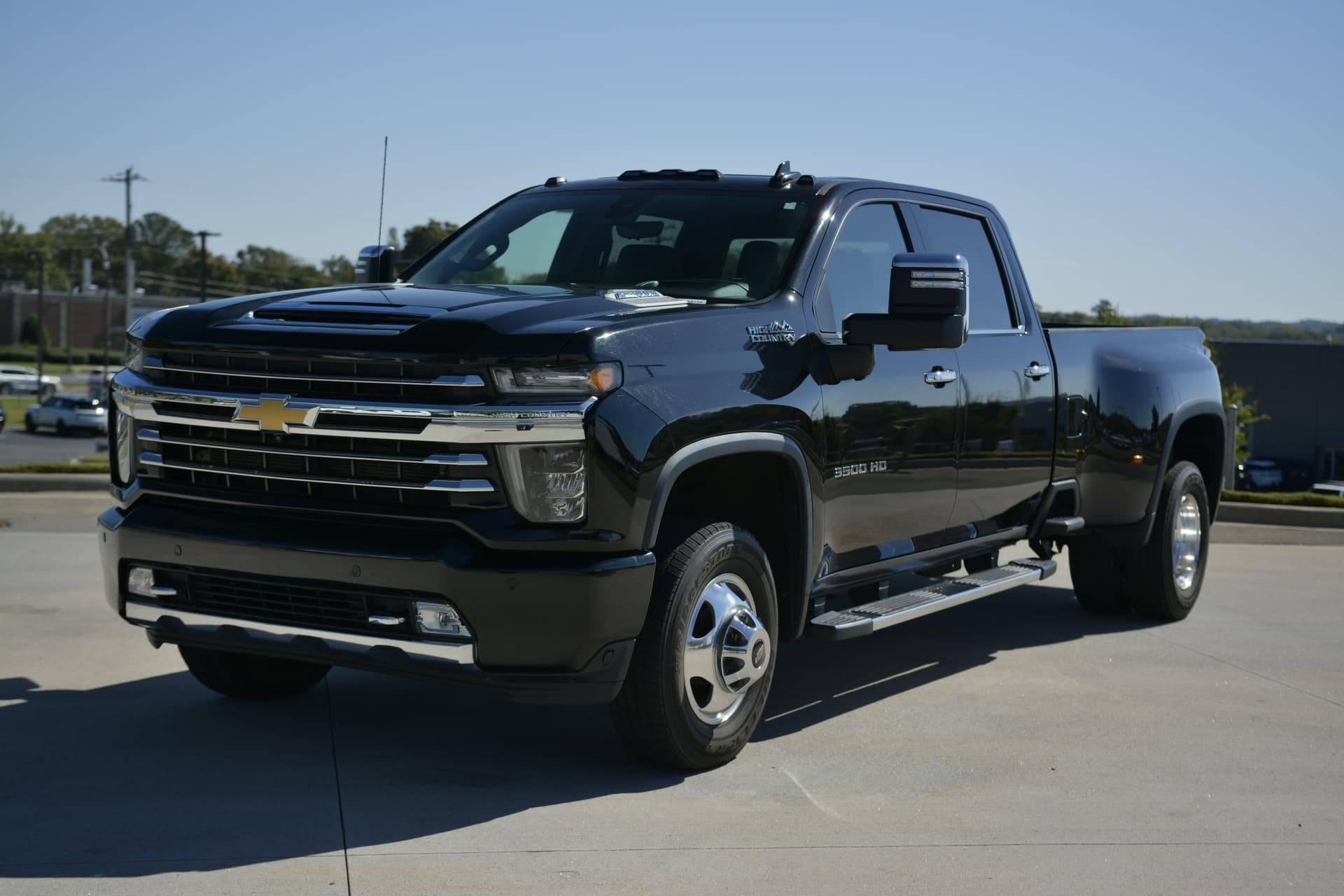 2020 Chevrolet Silverado 3500HD High Country — photo 1 of 6