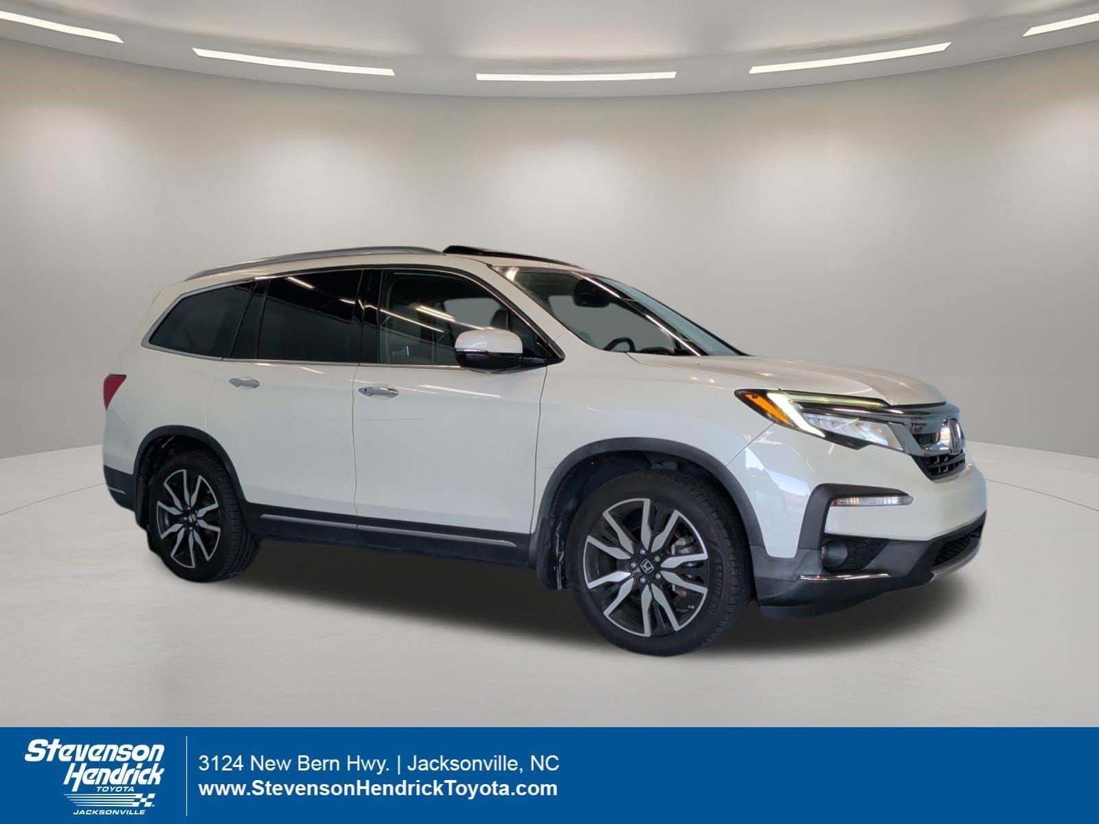 2019 Honda Pilot Elite — photo 1 of 38
