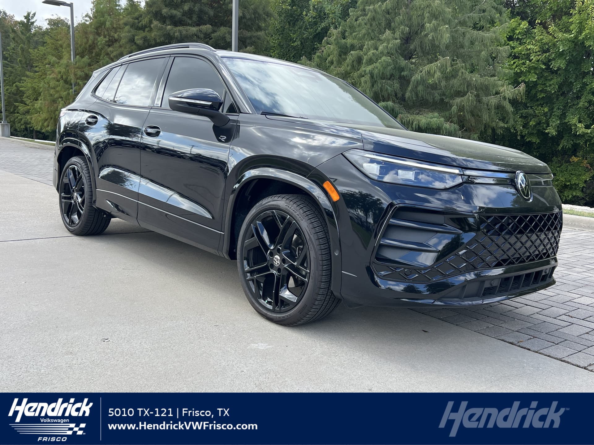 2026 Volkswagen Tiguan SE R-Line Black — photo 1 of 51
