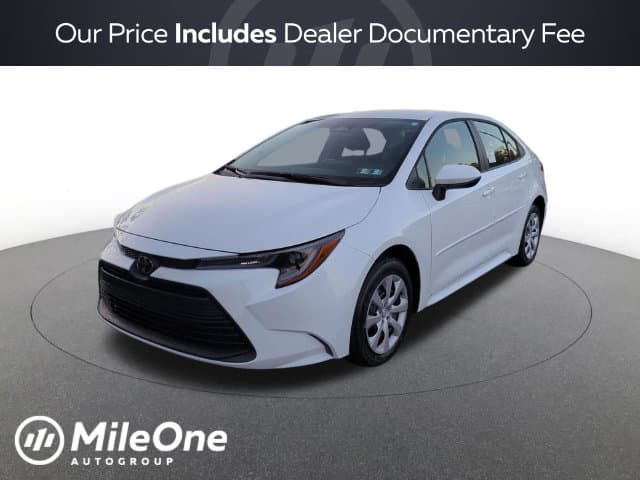2027 Toyota Corolla LE — photo 1 of 18