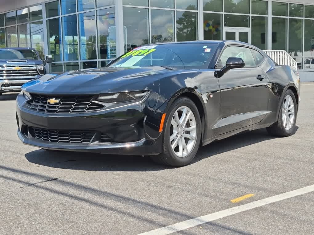 2019 Chevrolet Camaro Base — photo 1 of 20