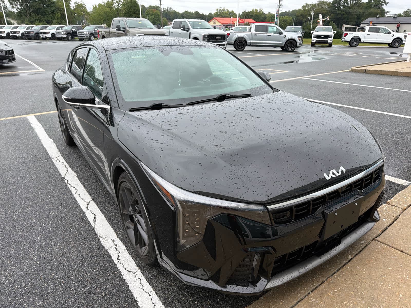 2025 Kia K4 GT-Line Turbo — photo 1 of 5