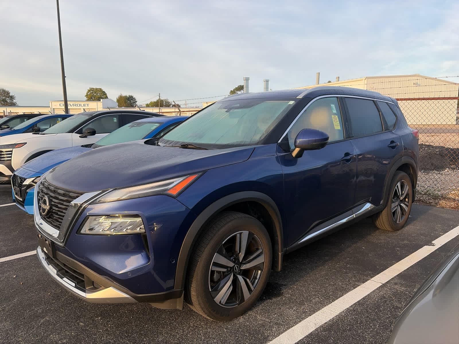 2023 Nissan Rogue Platinum — photo 1 of 4