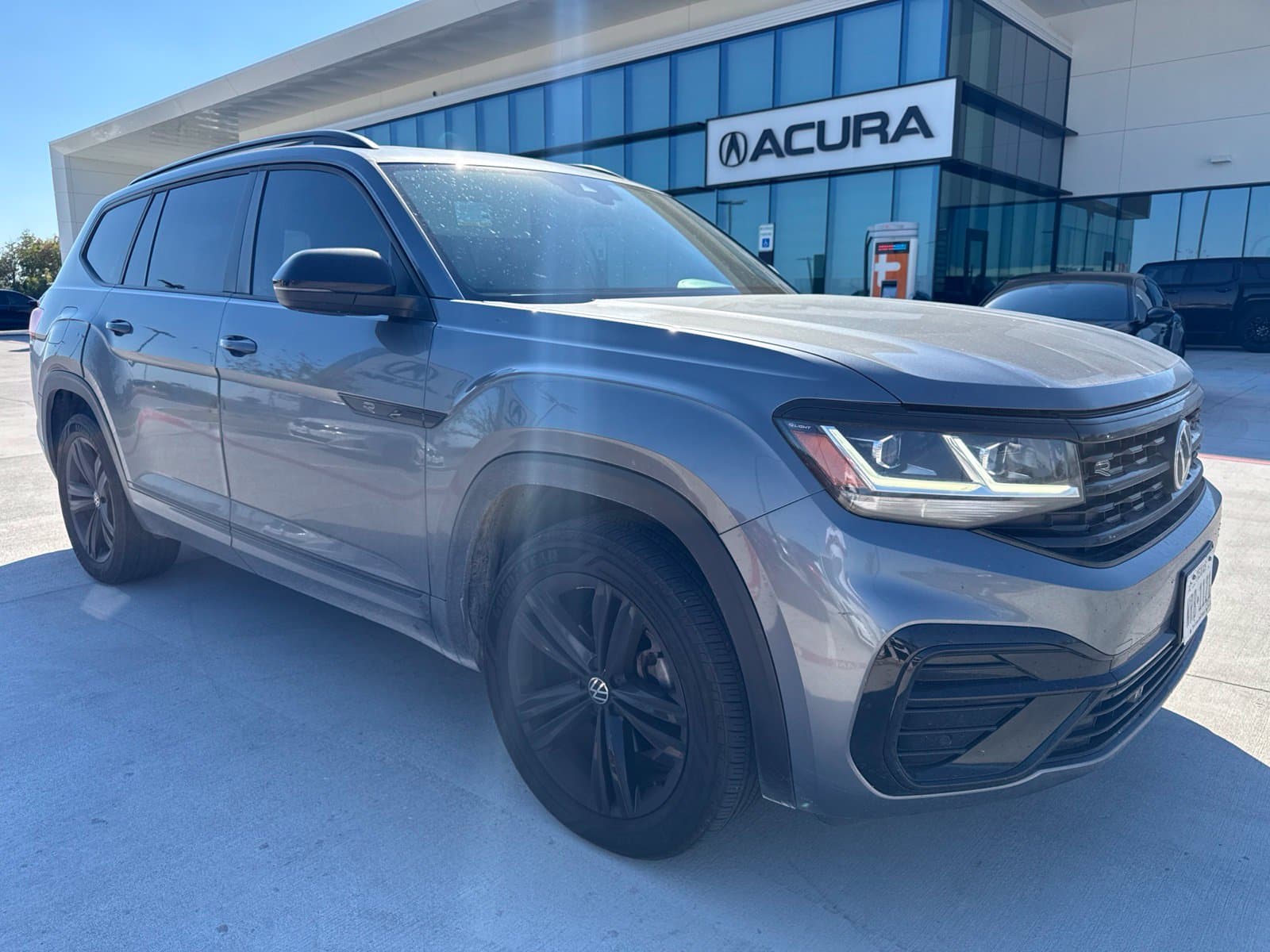 2023 Volkswagen Atlas 3.6L V6 SEL — photo 1 of 12