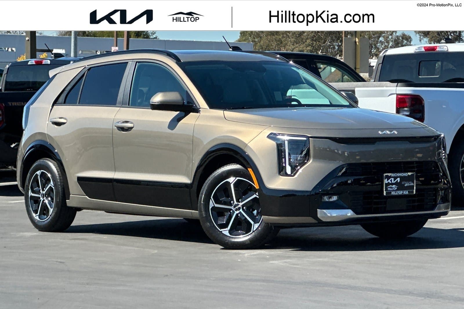 2027 Kia Niro SX — photo 1 of 29